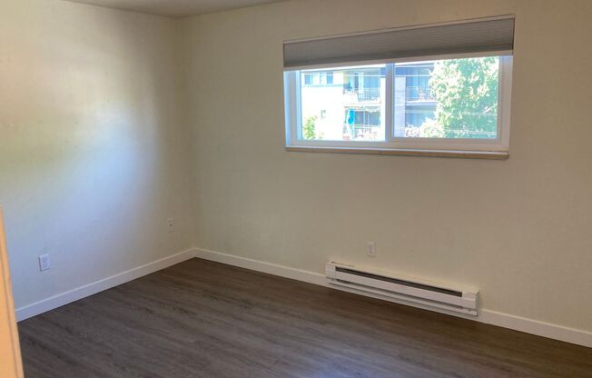 3 beds, 2 baths, 1,131 sqft, $2,895, Unit 201