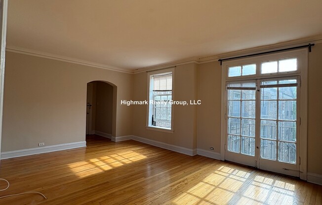 909 Elmwood Ave