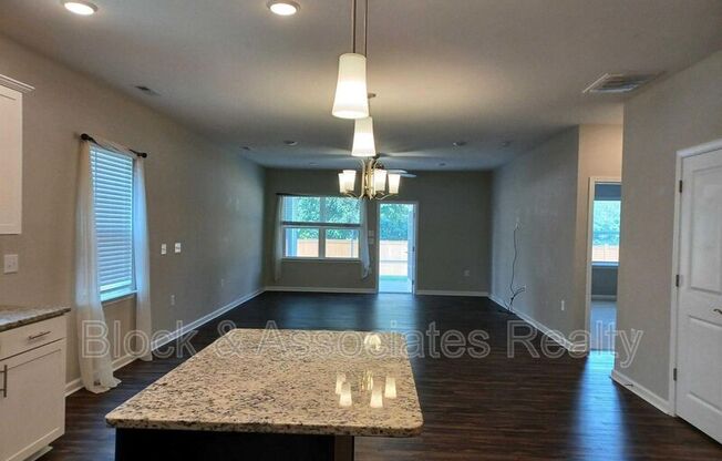 2131 Fox Chapel Place