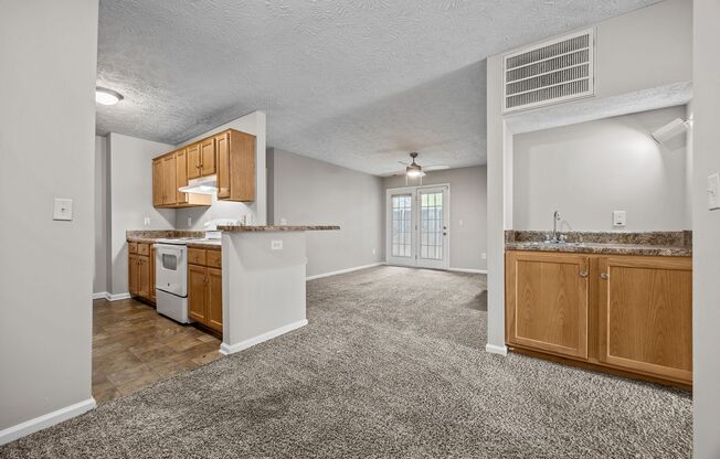 2 beds, 2 baths, 1,000 sqft, $1,147, Unit 421C