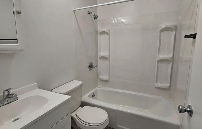 1 bed, 1 bath, 500 sqft, $749, Unit Renovated