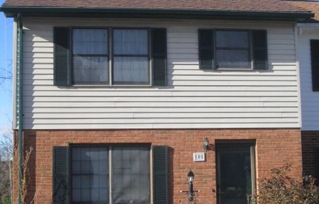 3 Bedroom 2.5 Townhouse