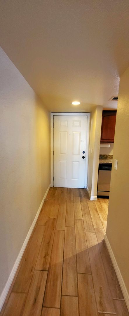 VERY NICE & AFFORDABLE 2 BED / 2 BATH CONDO – W/D, PATIO, POOL!