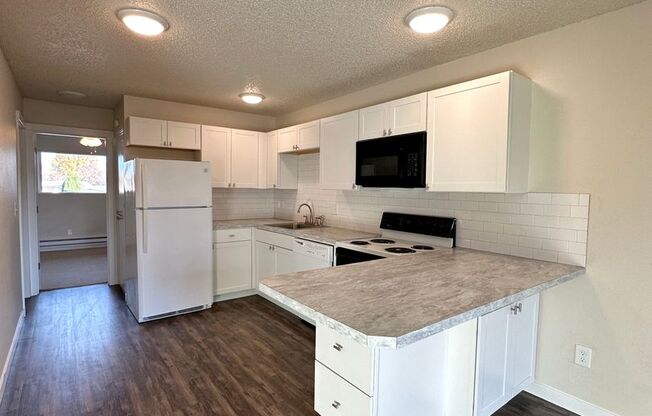 1 bed, 1 bath, 650 sqft, $1,025, Unit 6