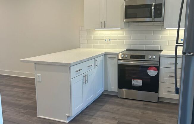 2 beds, 2.5 baths, 1,140 sqft, $4,000, Unit 120