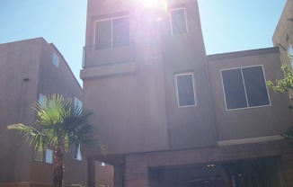 Very Beautiful 3 Bedroom Home!!