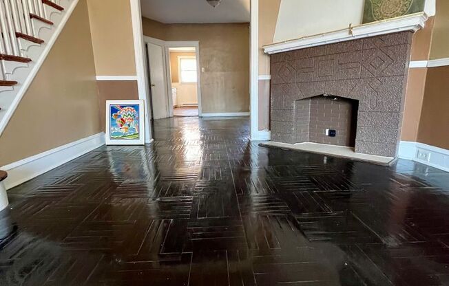 Spacious 3-Bedroom Townhome in Juniata! Available NOW!