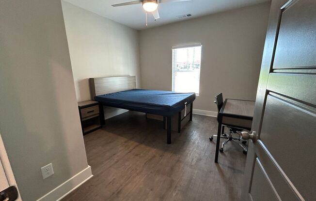 1 bed, 1 bath, 600 sqft, $1,850, Unit 510 Diploma Court - A