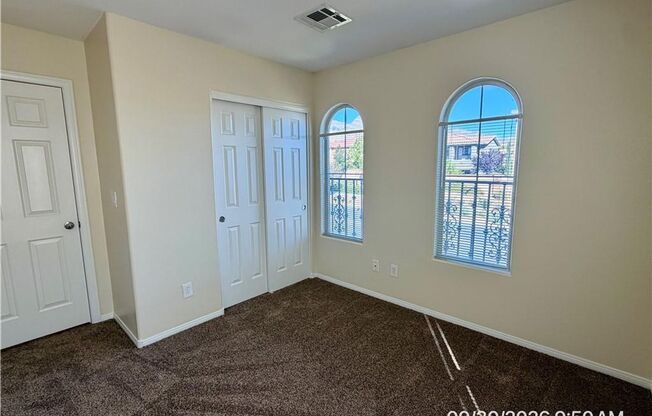 3 beds, 2.5 baths, $2,150