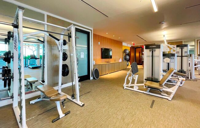 2 beds, 2 baths, $4,300, Unit # 2111