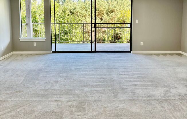 2 Bed / 2 Bath updated Mercer Island condo $2,995/mo