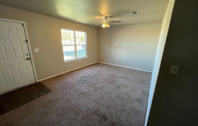 3 beds, 2 baths, $1,100