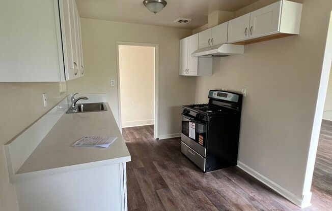 Beautiful 3 Bed and 1.5 Bath Home with 2 Car Garage Rent $2,250.00