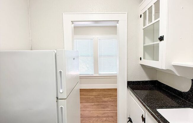 Studio, 1 bath, $895, Unit B2619