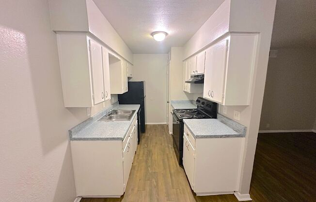 1 bed, 1 bath, 670 sqft, $885, Unit 205