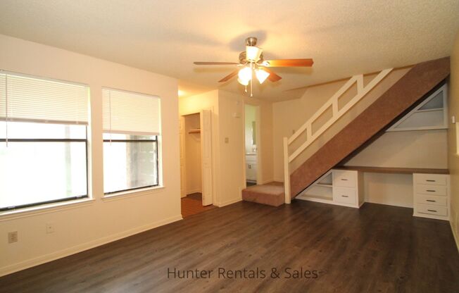 2 beds, 1.5 baths, $850