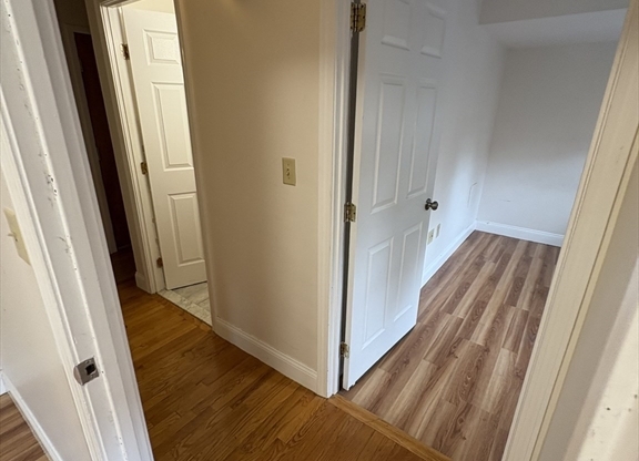 3 beds, 2 baths, 1,110 sqft, $5,100, Unit 30
