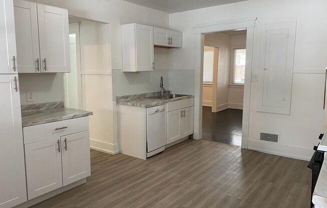 3222-3224 S Adams Ave
