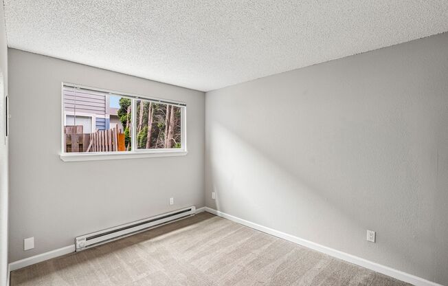 2 beds, 1 bath, 800 sqft, $1,295, Unit 431-01-17