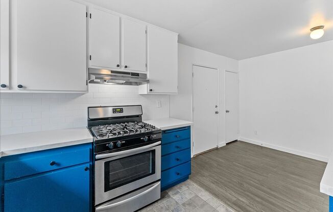 448 W WINDSOR RD