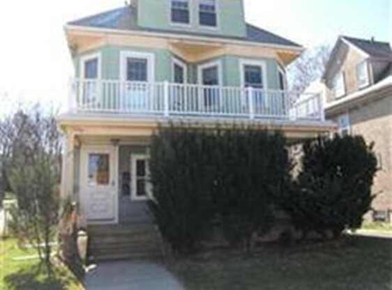 107 MERRYMOUNT RD