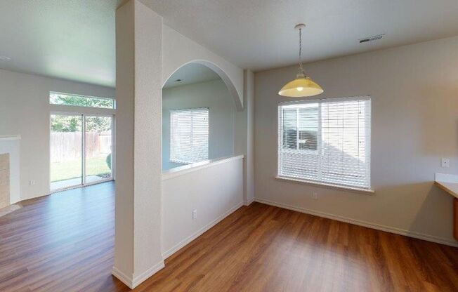 1372 SE Newgate Drive - Located in the Autumn Meadows community of College Place