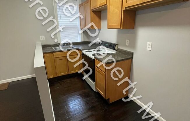 2 beds, 1 bath, 880 sqft, $945, Unit 3507 Pennsylvania Ave 2F