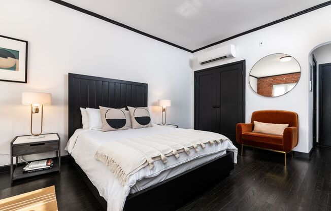 Studio, 1 bath, 300 sqft, $2,000, Unit 311