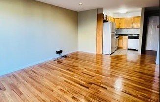 1 bed, 1 bath, $2,500, Unit 5-E