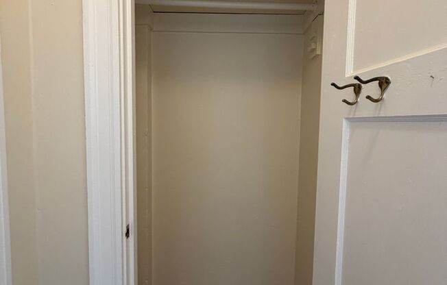 Studio, 1 bath, 315 sqft, $1,050, Unit 510