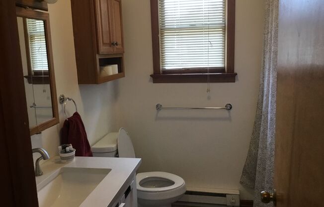 3 beds, 1 bath, $1,695