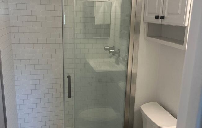 3 beds, 2 baths, $2,225, Unit APARTMENT 313
