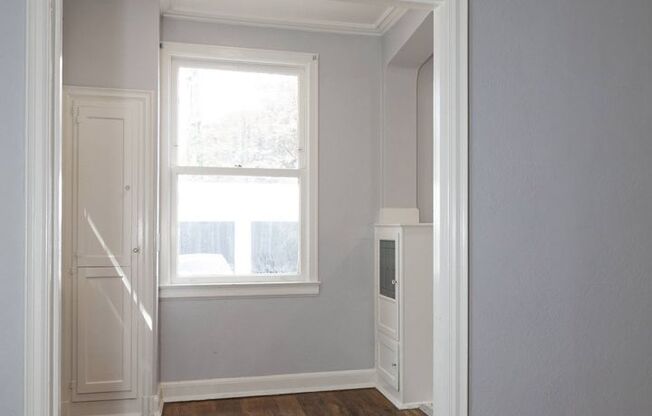 Studio, 1 bath, 250 sqft, $2,395, Unit 31