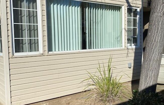 2 beds, 2 baths, 900 sqft, $2,025, Unit 122