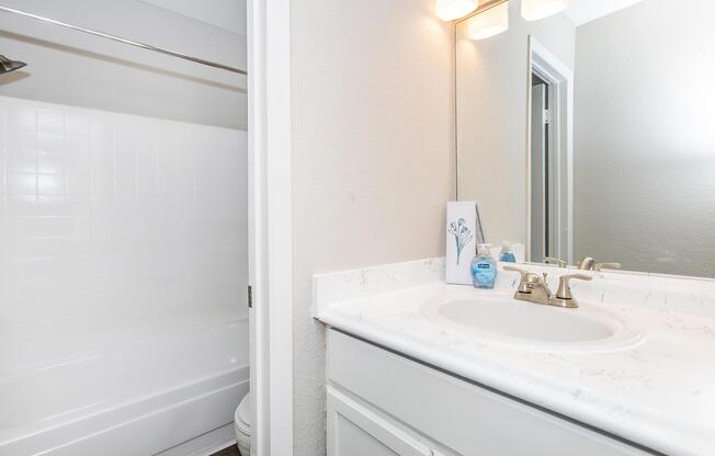 2 beds, 2 baths, 1,103 sqft, $1,200