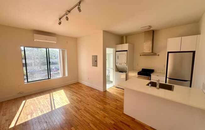 1 bed, 1 bath, 500 sqft, $1,800, Unit 08