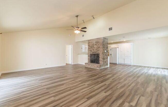 11826 GREENWOOD VLG DR