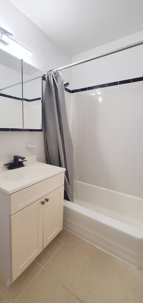 401 W 56 ST