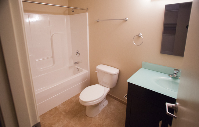 2 beds, 2.5 baths, 1,700 sqft, $2,480, Unit 410