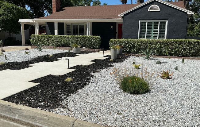 Charming 2 Bedroom Home with Studio/Office in Established Modesto Neighborhood