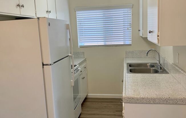 1 bed, 1 bath, 525 sqft, $2,215, Unit 12