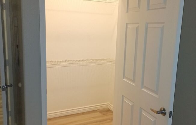 2 beds, 2 baths, 1,137 sqft, $1,599, Unit Las Vegas Blvd. 1239