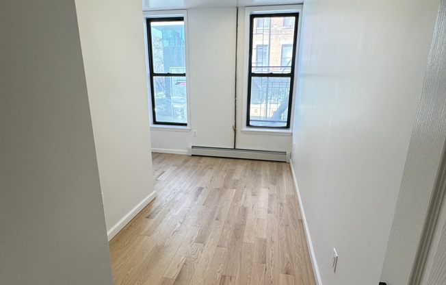 72 HESTER ST