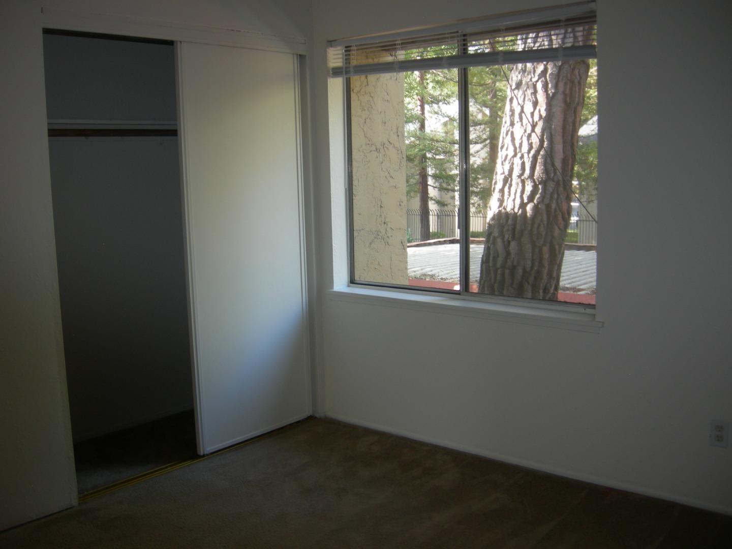 310 Tradewinds Dr #3