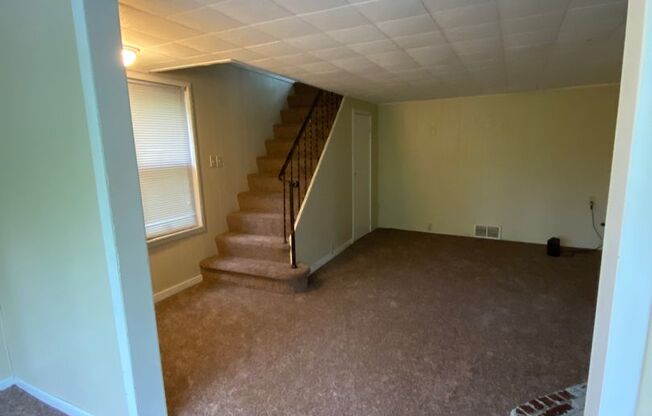 AVAILABLE MAY 2026 - Check out this 2 Bedroom Home w/ Garage in Duquesne Heights!