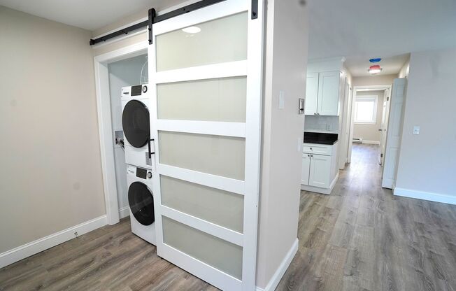 2 beds, 1 bath, 1,050 sqft, $2,800, Unit 72-4