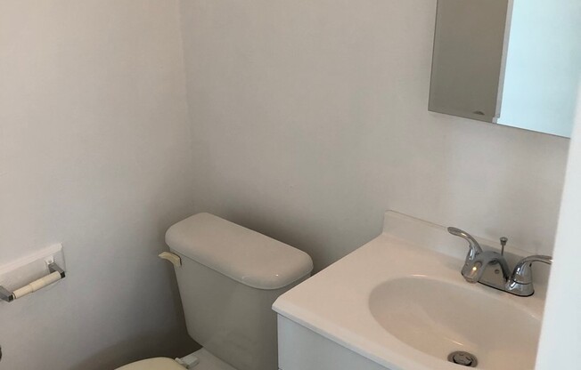 Studio, 1 bath, 325 sqft, $1,650, Unit F-219