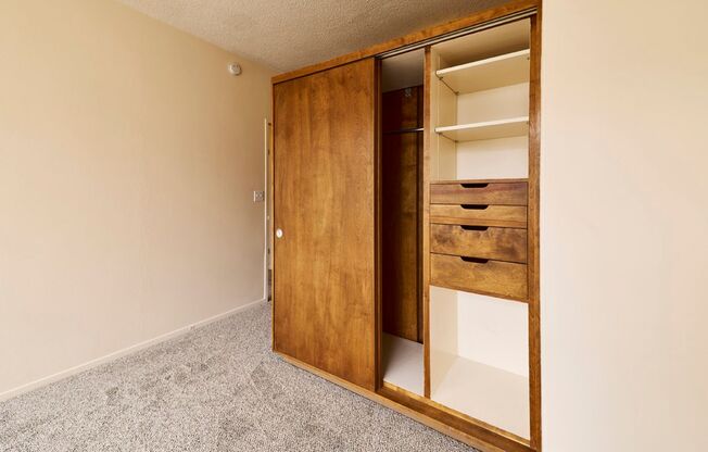 2 beds, 2 baths, 883 sqft, $1,685, Unit 313