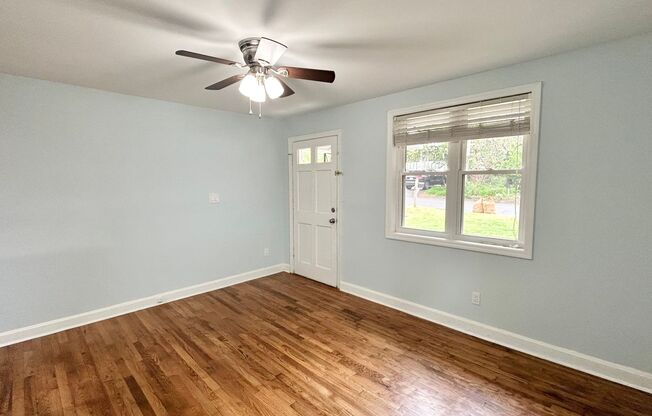 A True Hidden Gem! One Bedroom - One Bathroom in Decatur