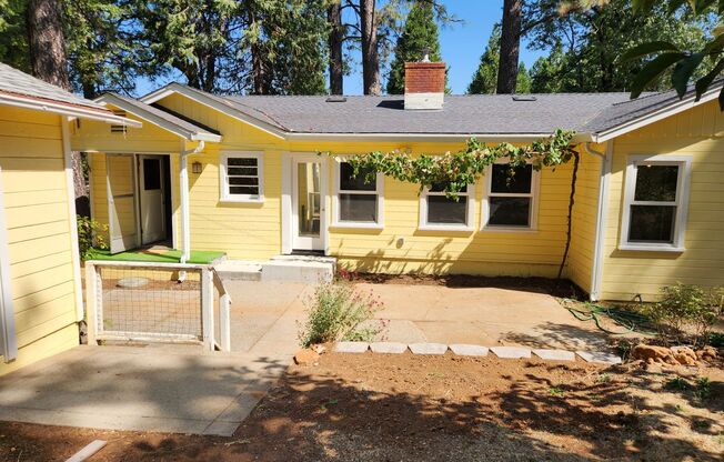 Charming 3-bedroom, 1-bathroom house located in the desirable Grass Valley area